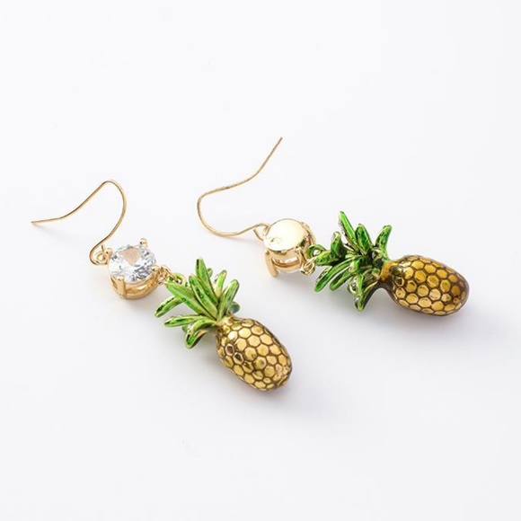 ❤️️NEW UNIQUE Cute Pineapple Handmade Earrings - Picture 3 of 4